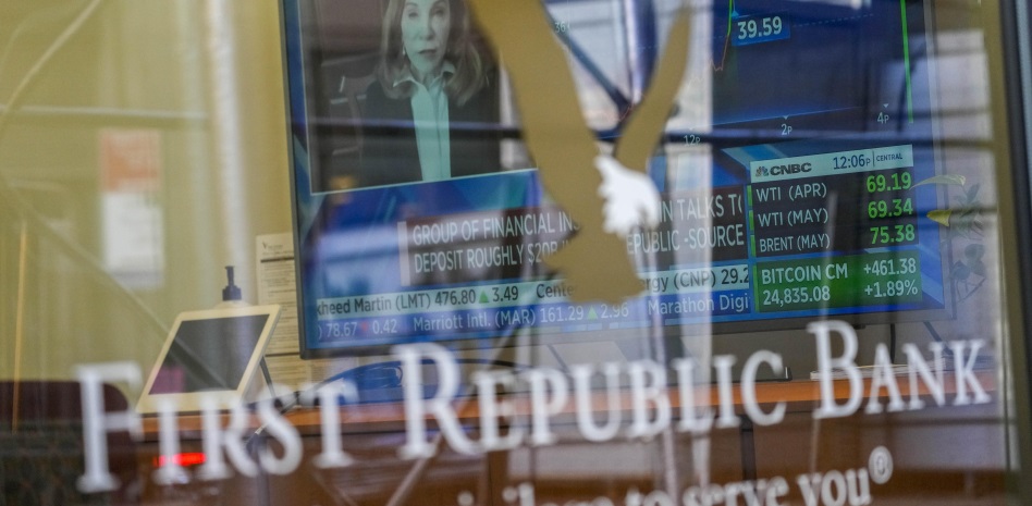 EE.UU. interviene el First Republic Bank y lo vende a JP Morgan