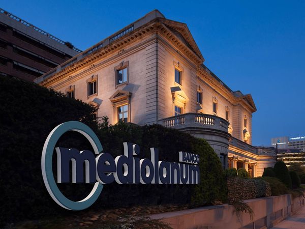 Mediolanum amplía su equipo de banca privada al fichar en BBVA, Santander y Sabadell