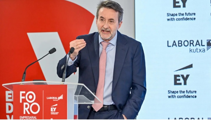 Imaz (Repsol) defiende que «el denostado diésel salvó a este país» en el gran apagón