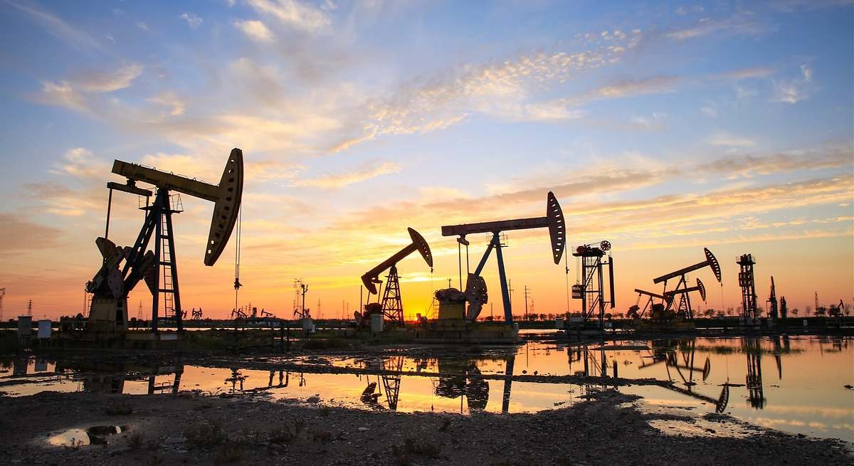 La volatilidad del petróleo se convierte en el nuevo parque de atracciones de los inversores cripto